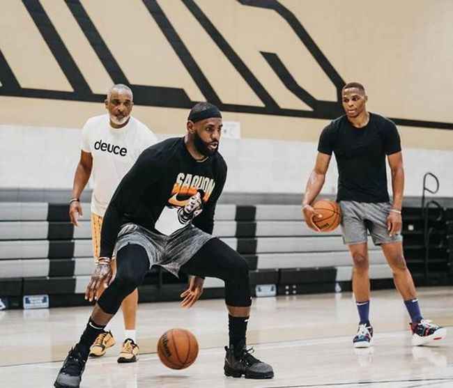 意甲战报：索尔斯比头球制胜，热那亚2-1力克维罗纳（意甲：索尔斯比头球建功，热那亚2-1击败维罗纳）