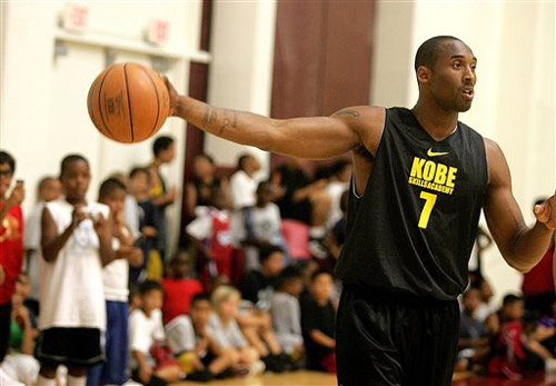 斯基拉：意足协主席提出联赛改革方案，减少意甲降级球队数量（斯基拉：意足协主席倡议联赛改革，意甲降级名额或将减少）